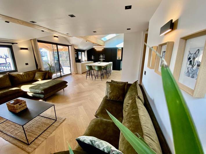 Gîte pour 8 personnes, avec vue ainsi que vue sur le lac et jardin dans Port d'Albigny - 3