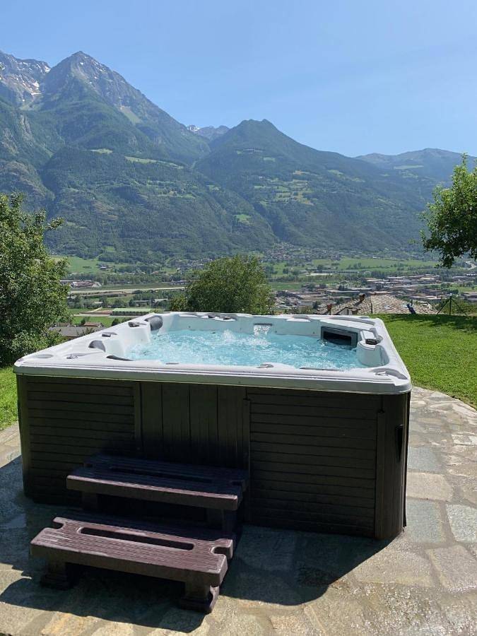 Gîte pour 4 personnes, avec piscine ainsi que jacuzzi et jardin à Saint-Christophe - 3