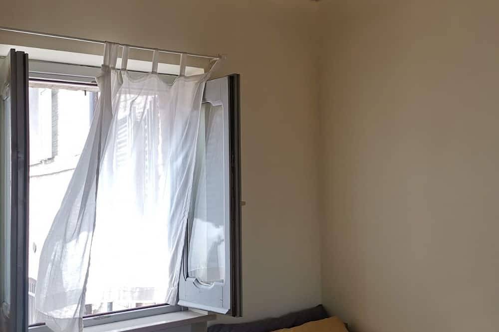 Apartamento entero, Historic apartment with frescoed ceilings, in the center of the city  in Macerata, Provincia de Macerata