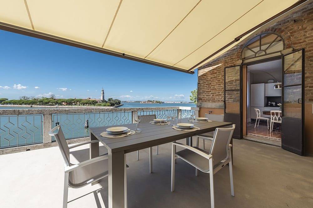 Appartamento intero, Ca' delle Contesse - 2Br apartment with terrace overlooking lagoon in Lido di Venezia, Venezia