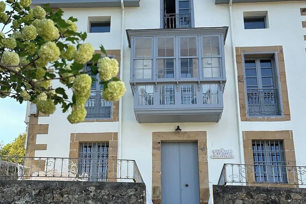 La Casa de los Miradores en Rudaguera\n\n   in Alfoz de Lloredo, Costa de Cantabria