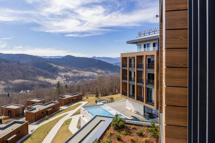 Hotel para 2 personas, con balcón y sauna además de jacuzzi y piscina, Familias con niños - 1