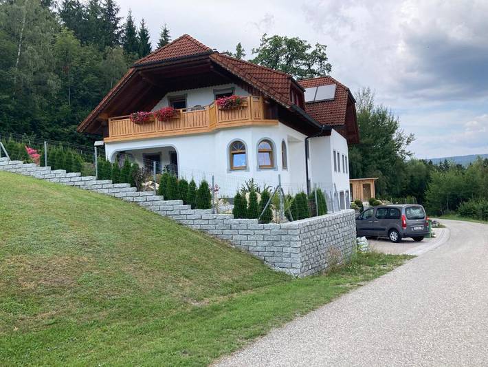 Ferienwohnung für 2 Personen, mit Balkon und Whirlpool sowie Terrasse und Sauna in Berg bei Rohrbach