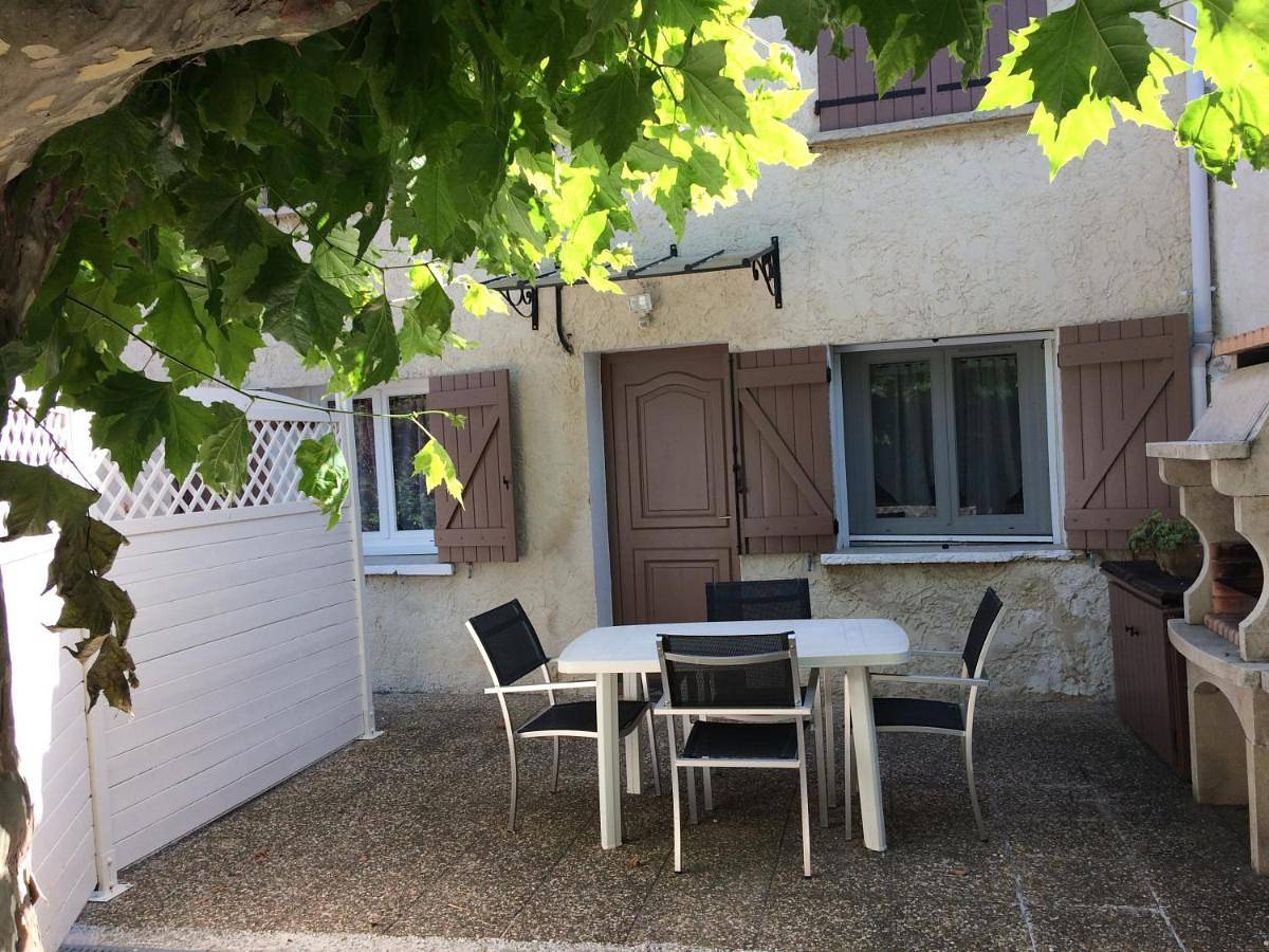 Appartement entier, Le Micocoulier in La Crau, Côte méditerranéenne (France)