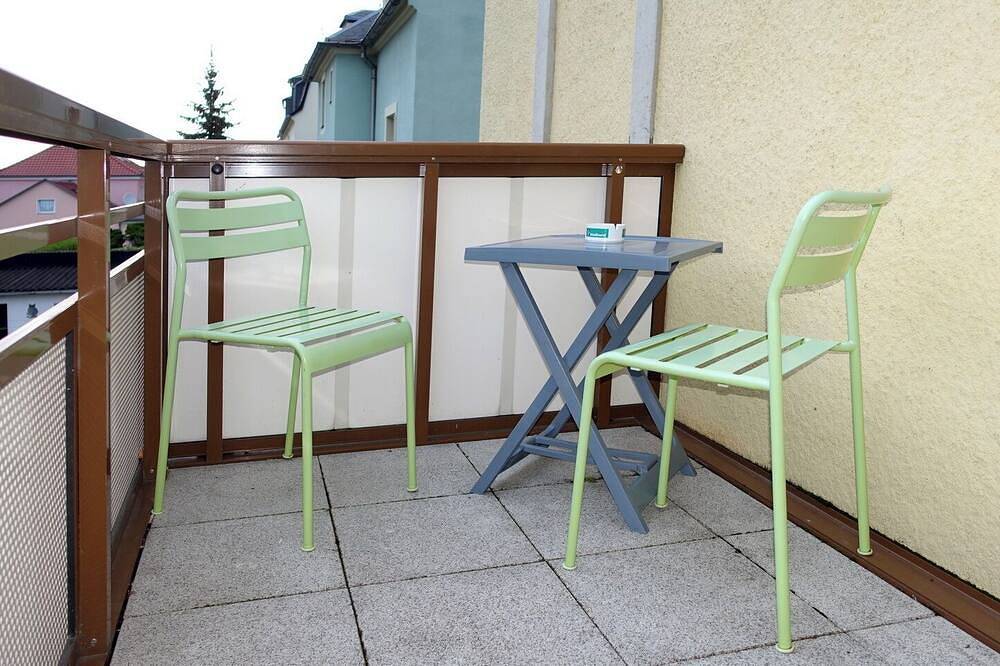 Entire apartment, Modern 2 room apartment near Saxon Switzerland and Dresden in Dohna, Eastern Ore Mountains
