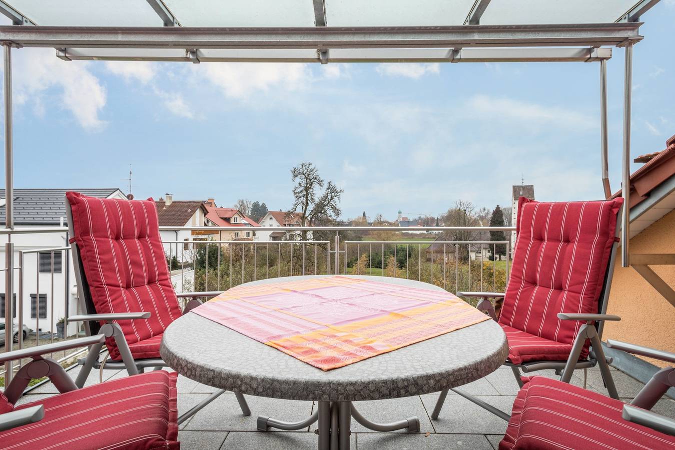 Ganze Wohnung, Ferienwohnung 'Haus Sonnenseite Pfänder' mit Bergblick, Balkon und Wi-Fi in Wasserburg (Bodensee), Bayerisch Schwaben
