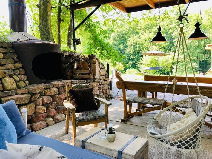 Ferienhaus für 6 Personen, mit Balkon und Whirlpool sowie Terrasse und Garten