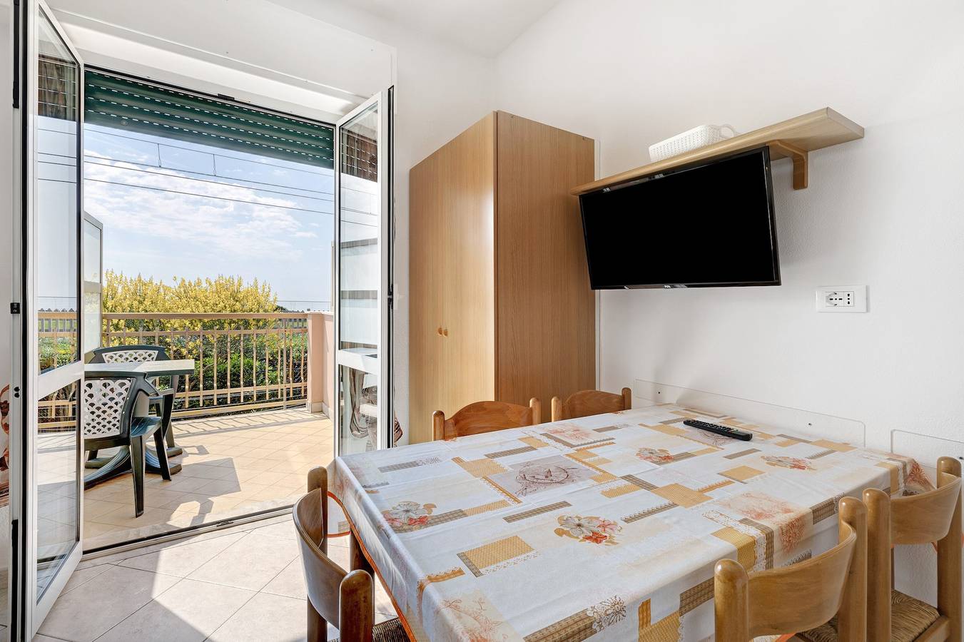 Ganze Wohnung, Ferienwohnung "Numero 14" mit Meerblick, Balkon und Wlan in Pietra Ligure, Pietra Ligure Gemeinde