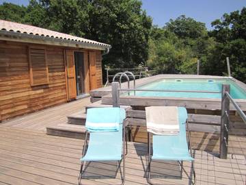Chambre d’hôte pour 2 personnes, avec piscine ainsi que jardin et terrasse à Escragnolles