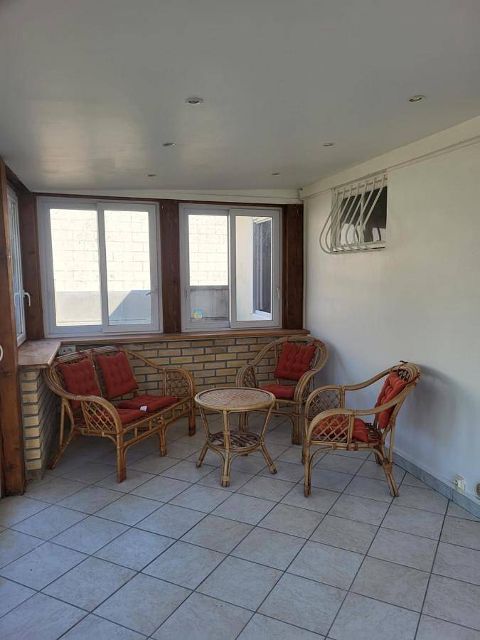 Location de vacances pour 6 personnes, avec terrasse dans Dompierre-Becquincourt - 3