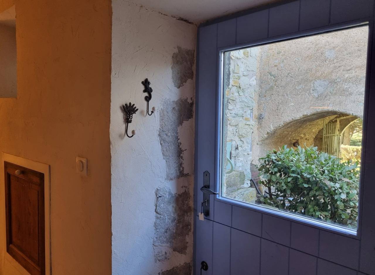 Gîte au sein d'une ferme Xiiième in Dieulefit, Région de nyons