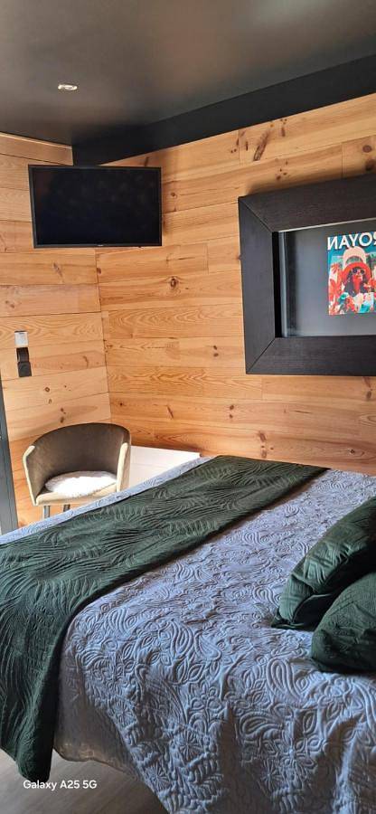 Gîte pour 2 personnes, avec terrasse à Médis - 4