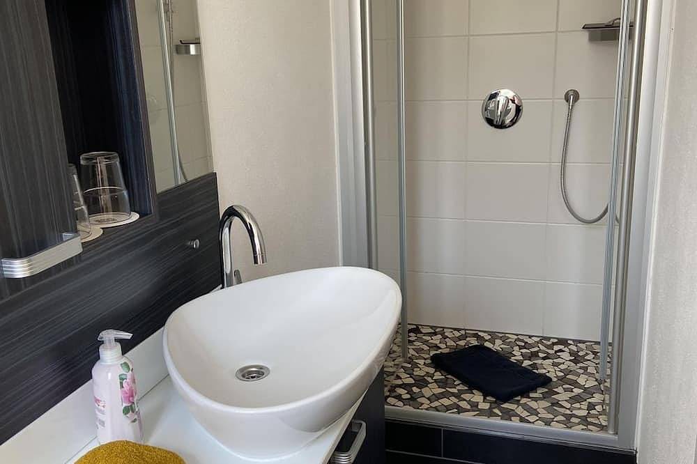Ferienwohnung mit zwei Terrassen - Haus Übernachtenswert in Cond, Cochem