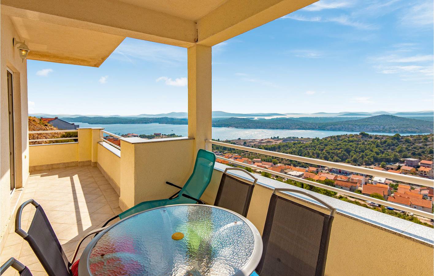 Ganze Ferienwohnung, Ferienwohnung für 5 Personen mit Terrasse in Sibenik, Šibenik-Knin