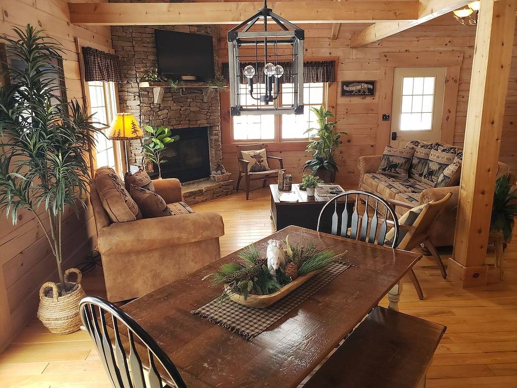 Log Cabin for 6 Guests in Canaan Valley, Blue Ridge Mountains