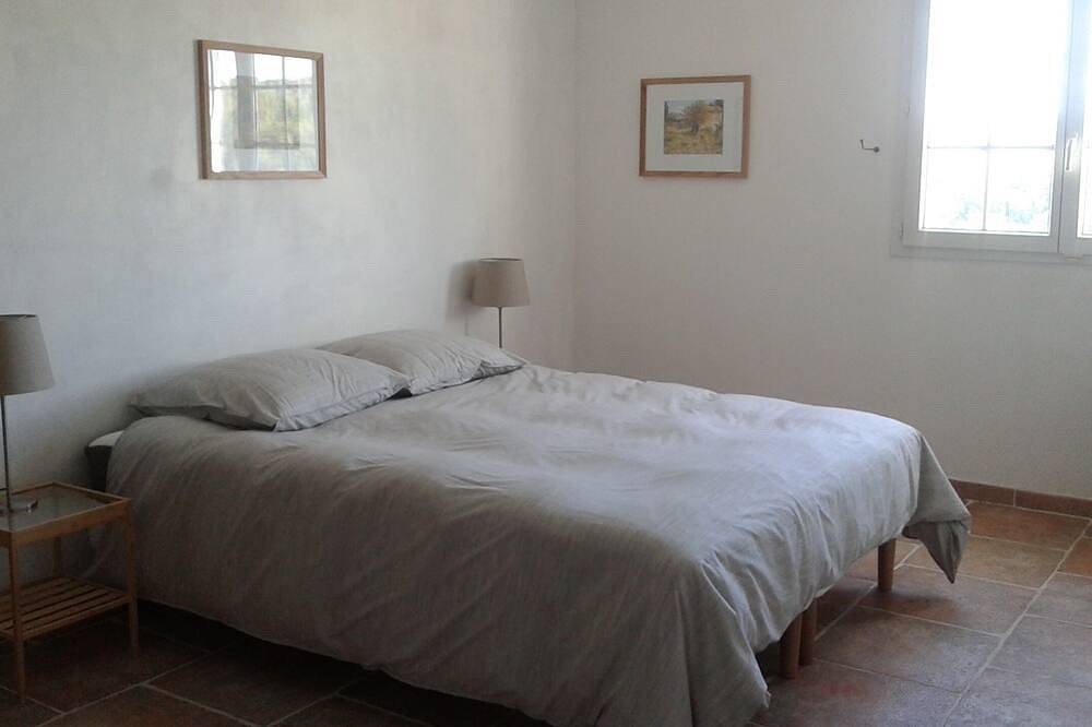 Belle villa, 5 chambres ensuite avec climatisation, privée, vue dégagée, près du village in Châteauneuf-Grasse, Côte méditerranéenne (France)