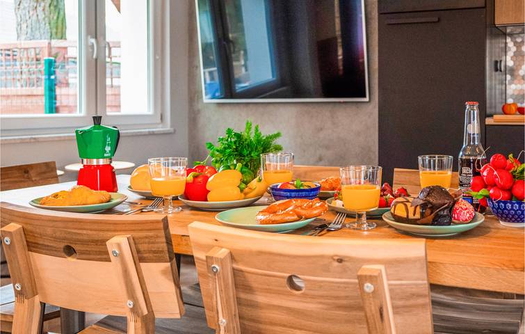 Ferienhaus für 8 Personen mit Terrasse in Stężyca, powiat kartuski