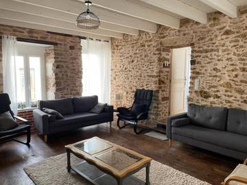 Gîte pour 7 personnes, avec terrasse à Bazoges-en-Pareds