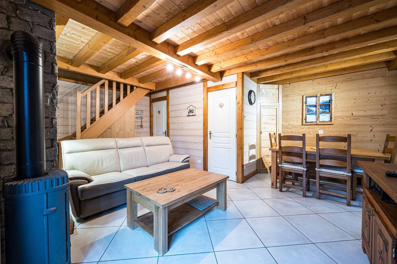 Chalet 'La Petite Maison' mit Bergblick und privater Terrasse in Saint-Martin-de-Belleville, Les Trois Vallées