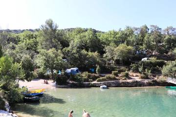 Camping pour 2 Personnes dans Esparron-de-Verdon, Parc naturel régional du Verdon, Photo 3