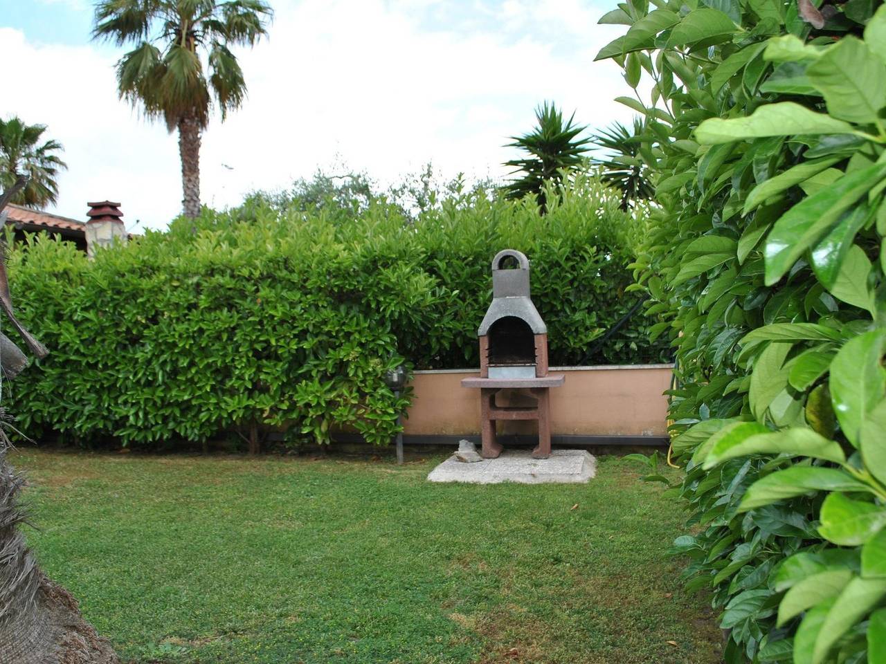 Charmantes Haus in Fondi mit überdachter Veranda in Fondi, Agro Pontino