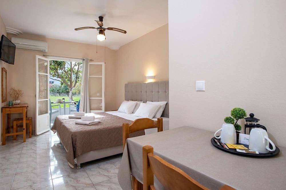 Entire apartment, Damaskis Studios Kassiopi in Kassiopi, Corfu