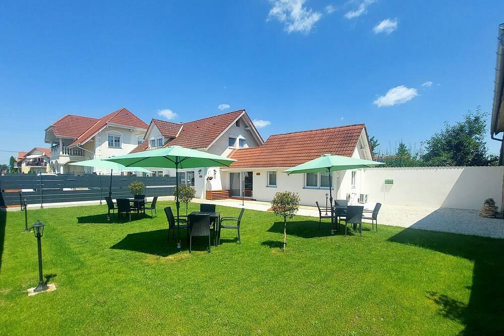 Ganze Wohnung, Serenity Cozy 1-bedroom apartment with Ac and Wifi in tranquil Bük in Bük, Komitat Eisenburg