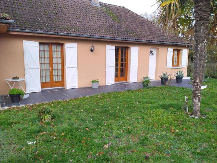 Location de vacances pour 4 personnes, avec Terrasse et Vue dans Bénévent-l'Abbaye