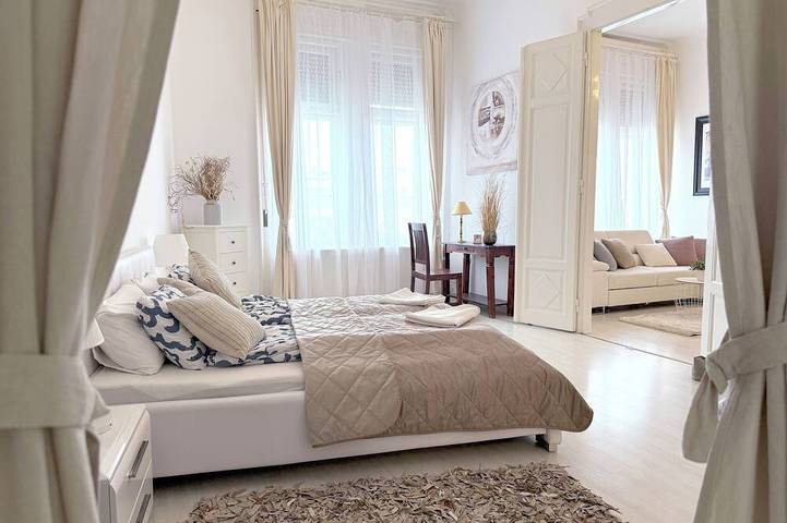 Ganze Wohnung, Elegante 2-Zi. 125m² Wohnung im Zentrum von Budapest in Budapest, Danube-Ipoly National Park
