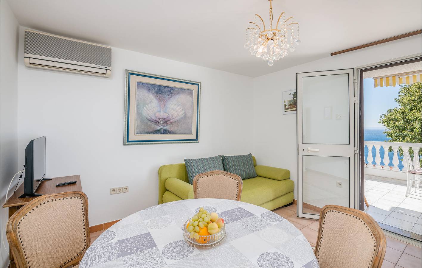 Ganze Ferienwohnung, Ferienwohnung für 4 Personen mit Terrasse in Baska, Krk