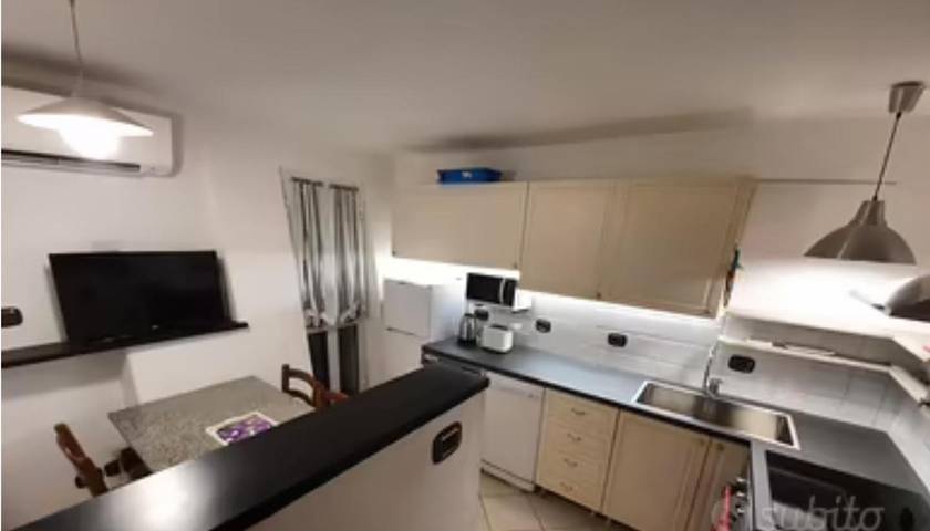 Casa vacanza per 4 persone, con giardino e piscina nonché panorama a Albisola Superiore