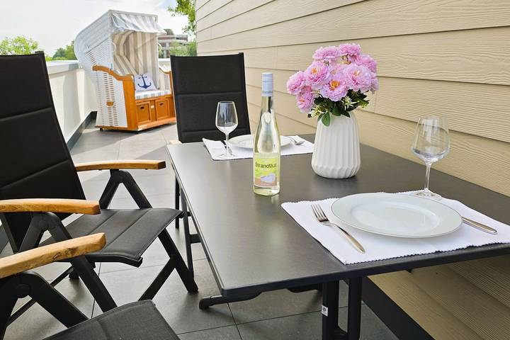 Ferienwohnung für 5 Personen, mit Terrasse und Sauna sowie Ausblick in Tossens - 2