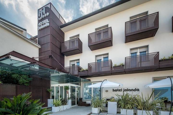 Hotel für 4 Personen, mit Terrasse und Whirlpool sowie Sauna in Marano Lagunare