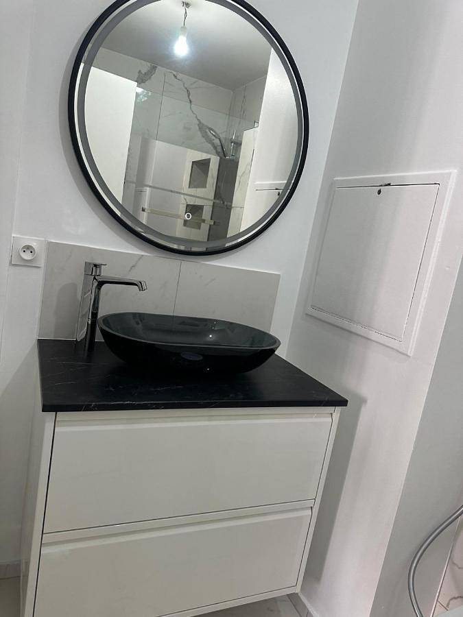 Appartement entier, One-Bedroom Apartment in Bonneuil-sur-Marne, Val-de-Marne