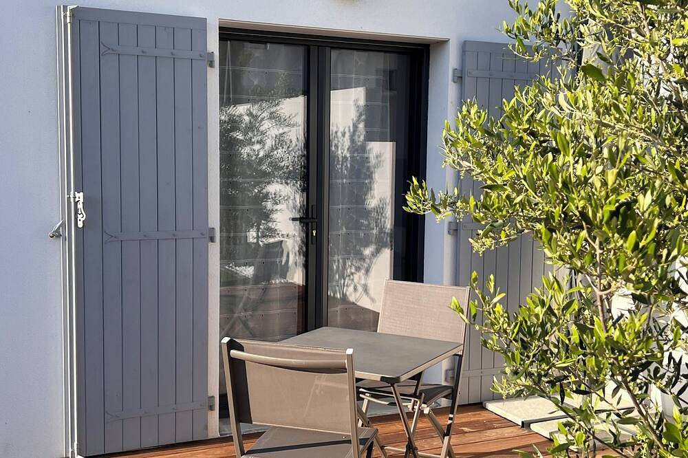 Apartamento entero, Air-conditioned studio with garden – 10 min from La Rochelle, near beaches in Angoulins, Región de La Rochelle