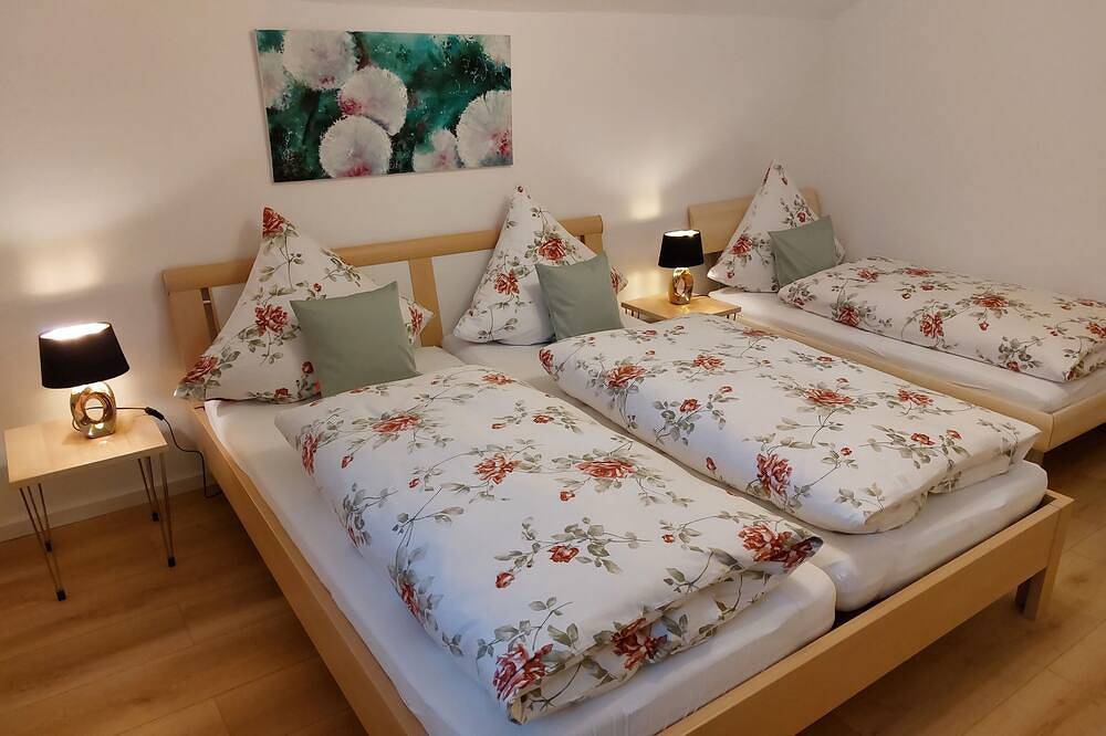 Ganze Wohnung, Top **** Fewo süd-östlich v. München (5 Betten), Messenähe, Wlan in Grafing, Oberbayern