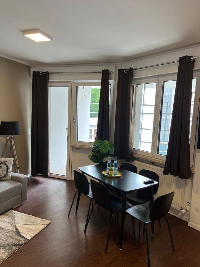 Ferienwohnung für 5 Personen, mit Garten und Ausblick, mit Haustier in Meran