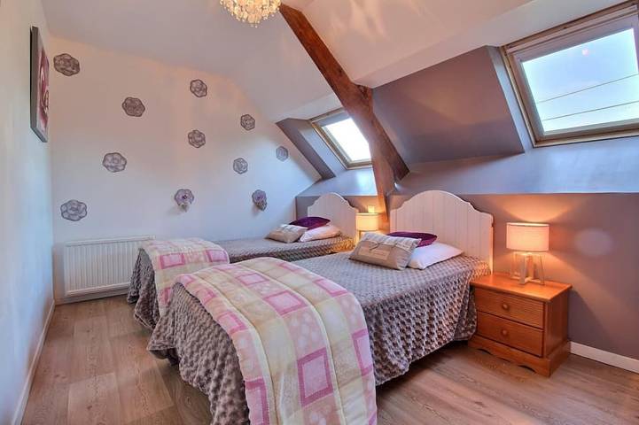 Location de vacances pour 4 personnes, avec jardin ainsi que piscine et terrasse à Plumelec - 4