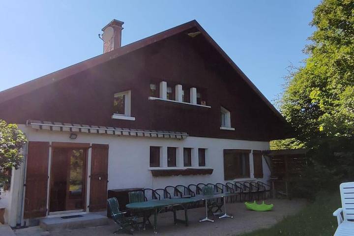 Location de vacances pour 15 personnes, avec jardin et vue, animaux acceptés à Morbier - 4