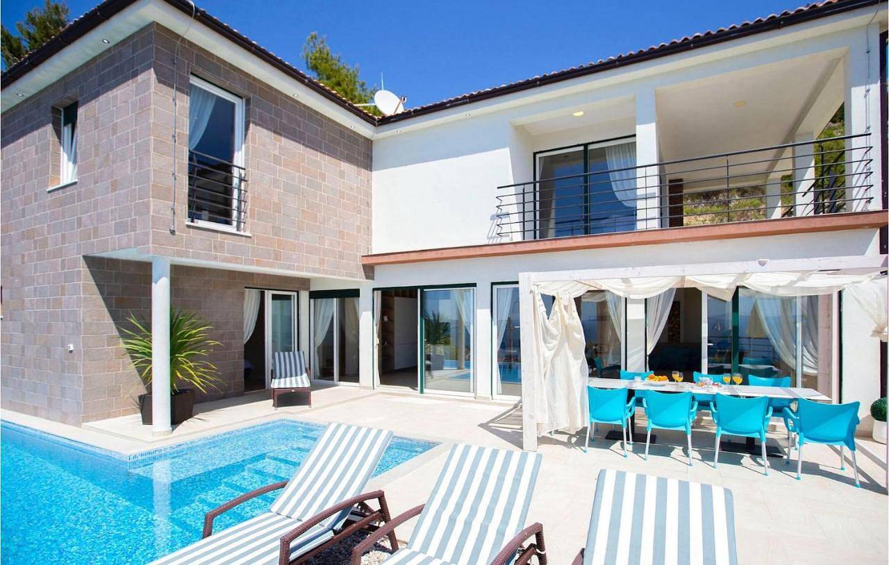 Villa Royal 1 Podstrana in Podstrana, Split-Dalmatia