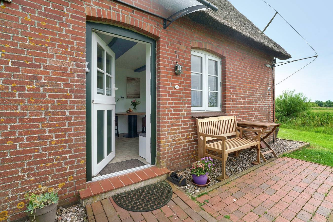 Ganze Wohnung, Apartment „Graugans“ mit privater Terrasse, Garten und Wlan in Badestelle Schütting, Pellworm