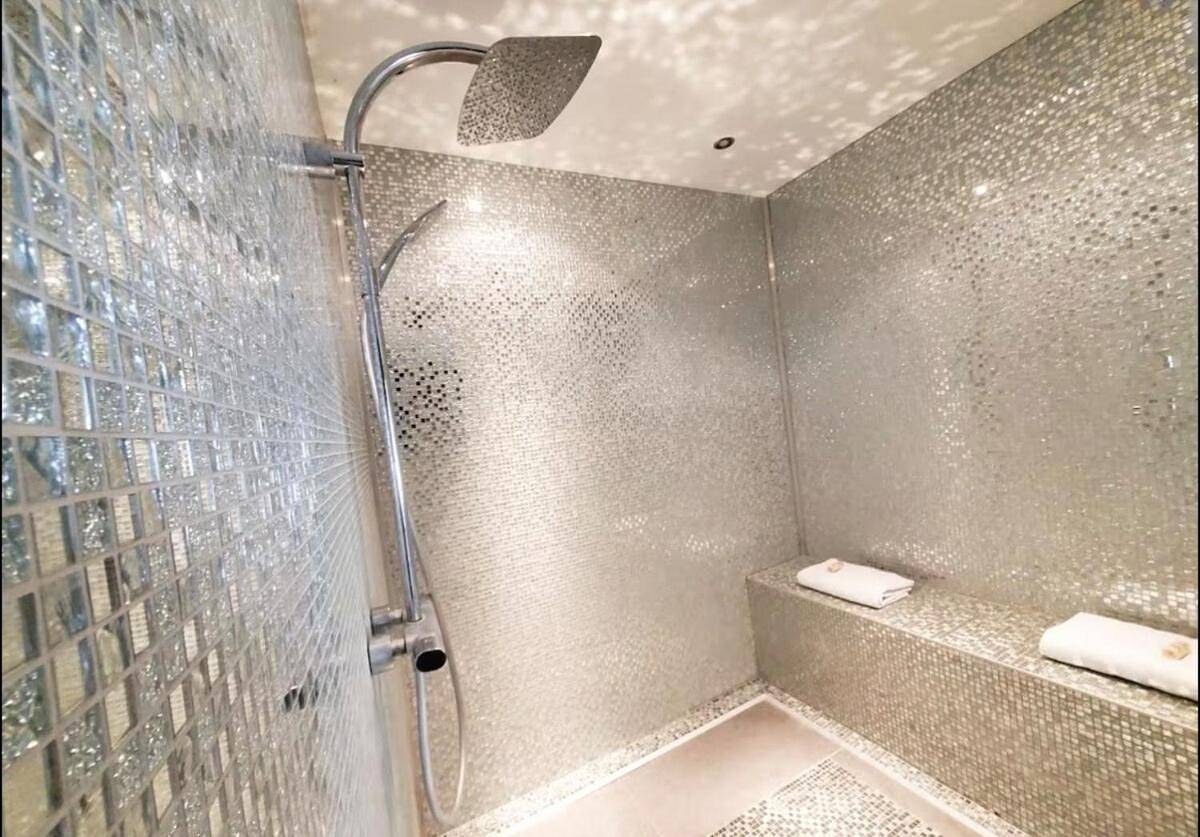 Appartement entier, Appartement en bord de lac avec jaccuzi in Publier, Région de Thonon-les-Bains