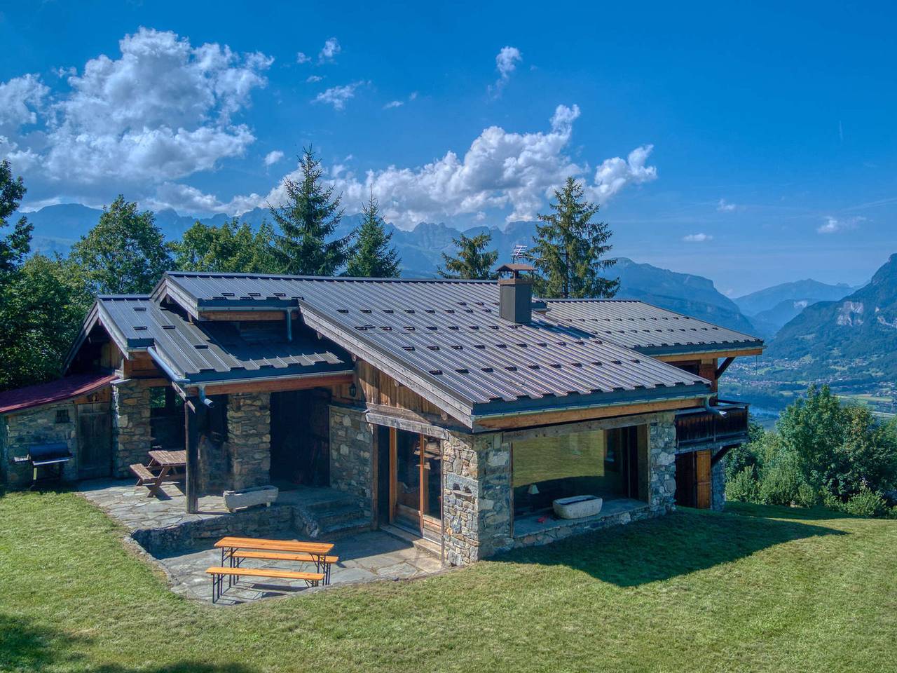 Chalet familial à Saint-Gervais, 6 chambres, 12 pers, Wifi, parking in Combloux, Pays du Mont-Blanc