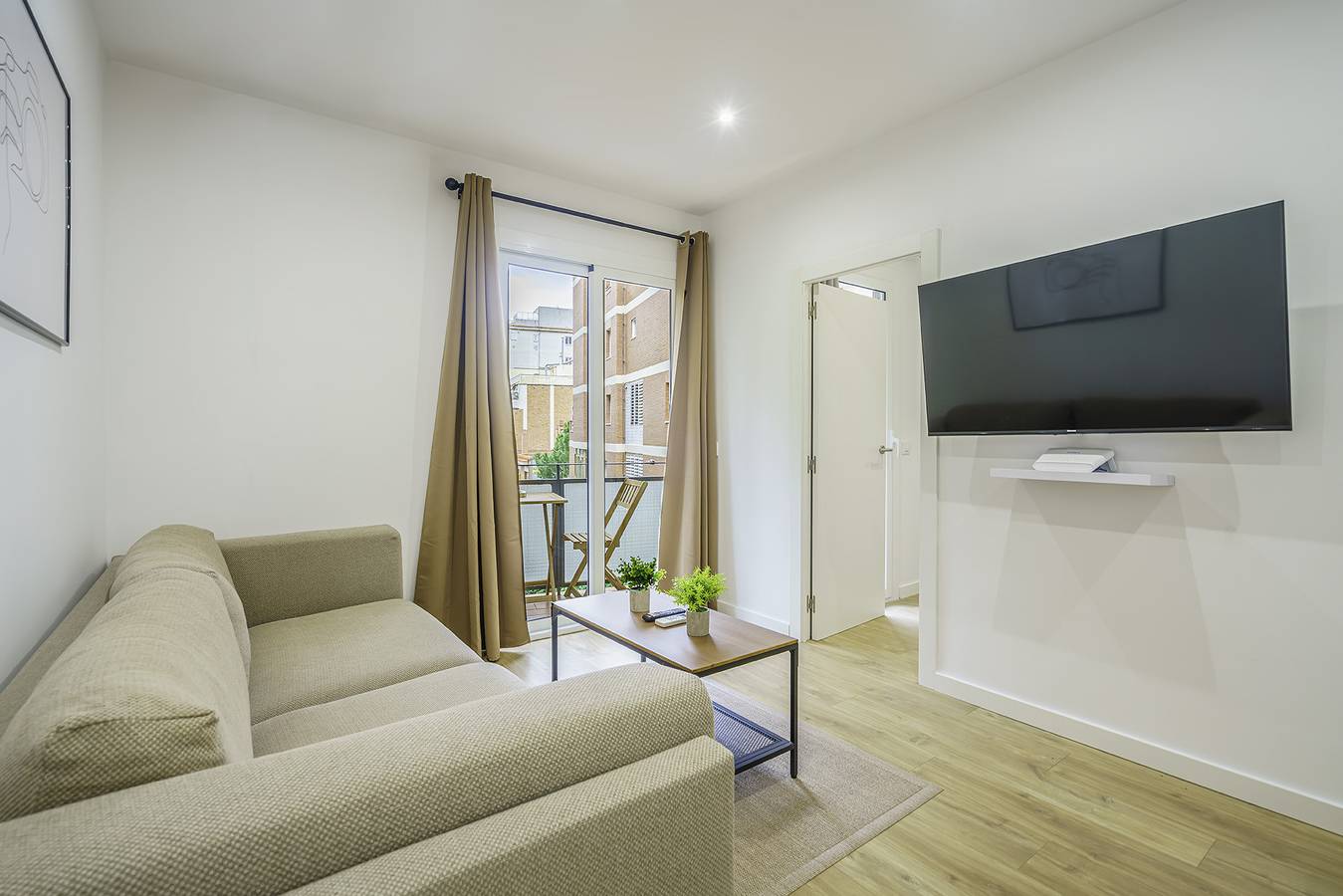 Entire apartment, Ref. 427856 in Barcelona Centre, Barcelona