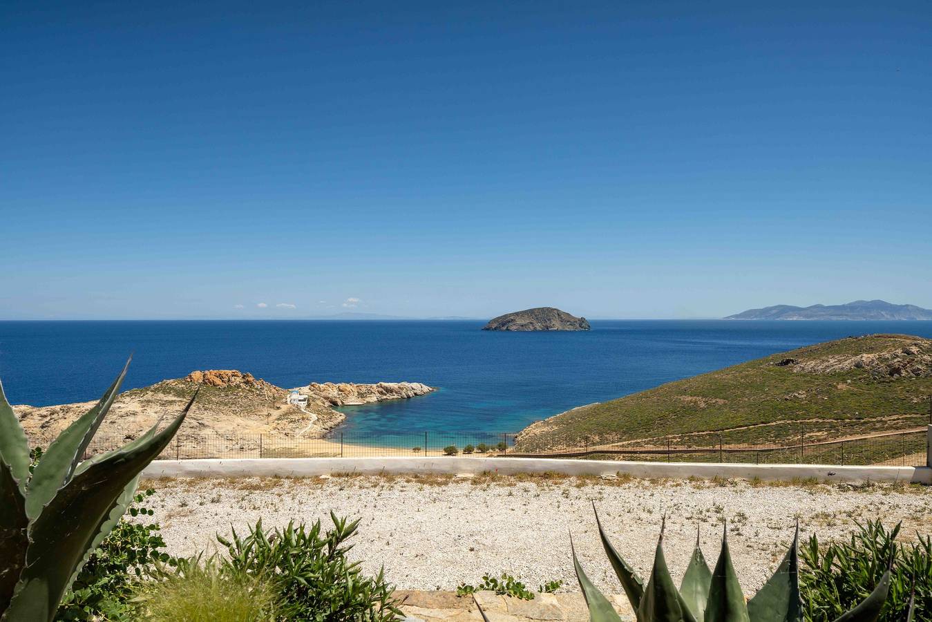 Appartamento intero, Appartamento 'Blue House Agios Sostis' con Vista Mare, Terrazza Privata e Aria Condizionata in Cicladi