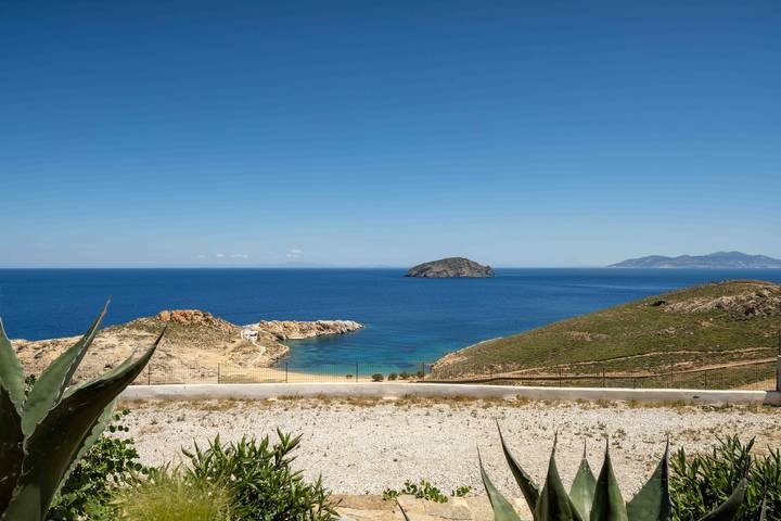 Apartamento entero, Apartamento 'Blue House Agios Sostis' con vistas al mar, terraza privada y aire acondicionado in Serifos