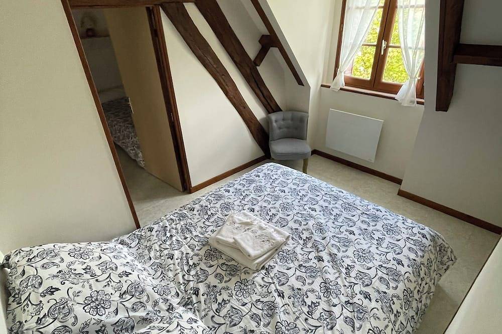 Rural Gite Haus mit Charakter mit Außenpool in Villegenon, Bourges und Umgebung