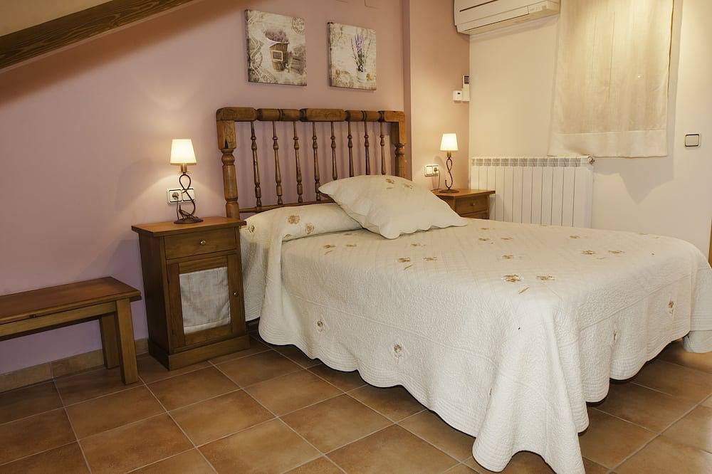 Enjoy your complete rural house in Camporrotuno, Aínsa Sobrarbe in Aínsa, Spanish Pyrenees