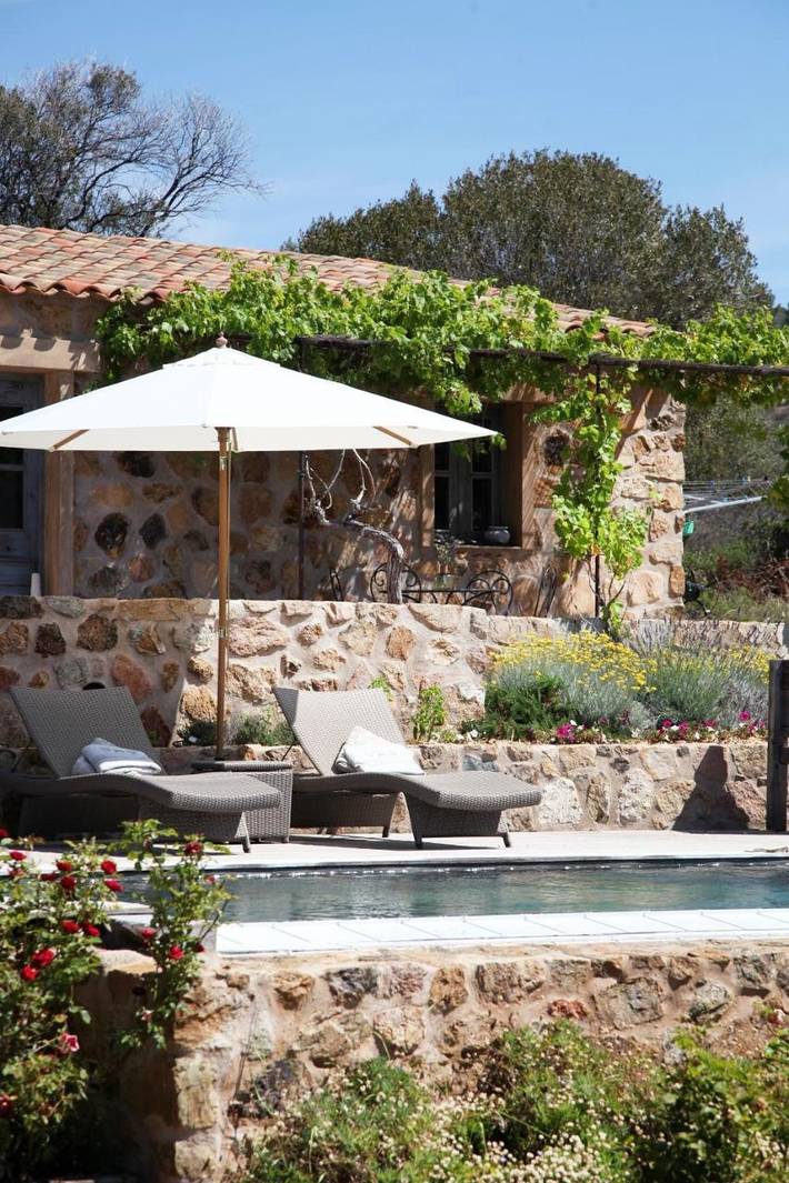 Villa pour 4 personnes, avec piscine ainsi que jacuzzi et jardin en Corse - 4