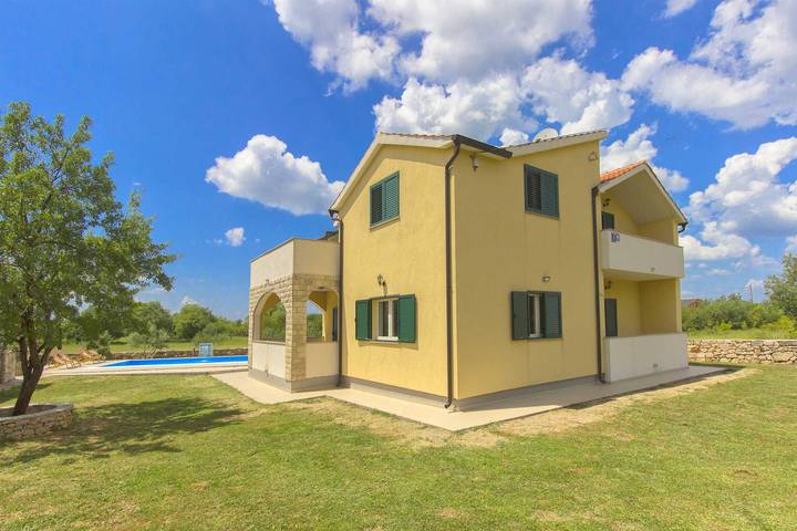 Villa Pletikosa in der Nähe der Krka-Wasserfälle in Dalmatinisches Zagora